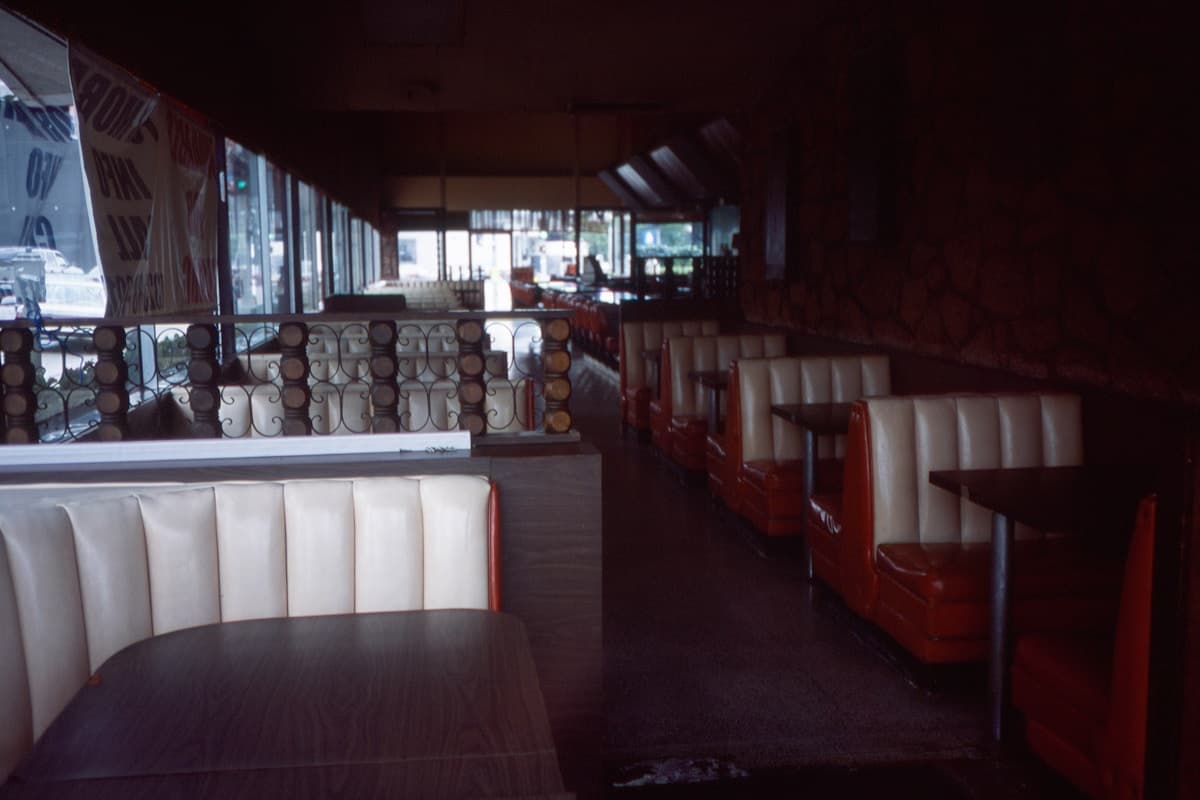 Classic 1960s diner interior at Thomas's Hamburgers